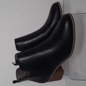 Dr. Scholl's Women's Teammate Black Ankle Booties